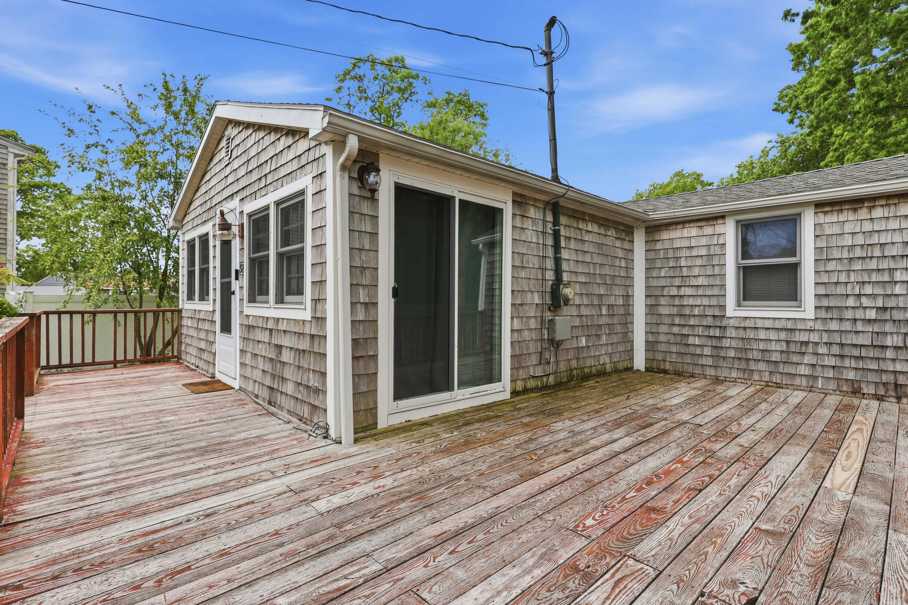 38 Agawam Lake Shore Drive