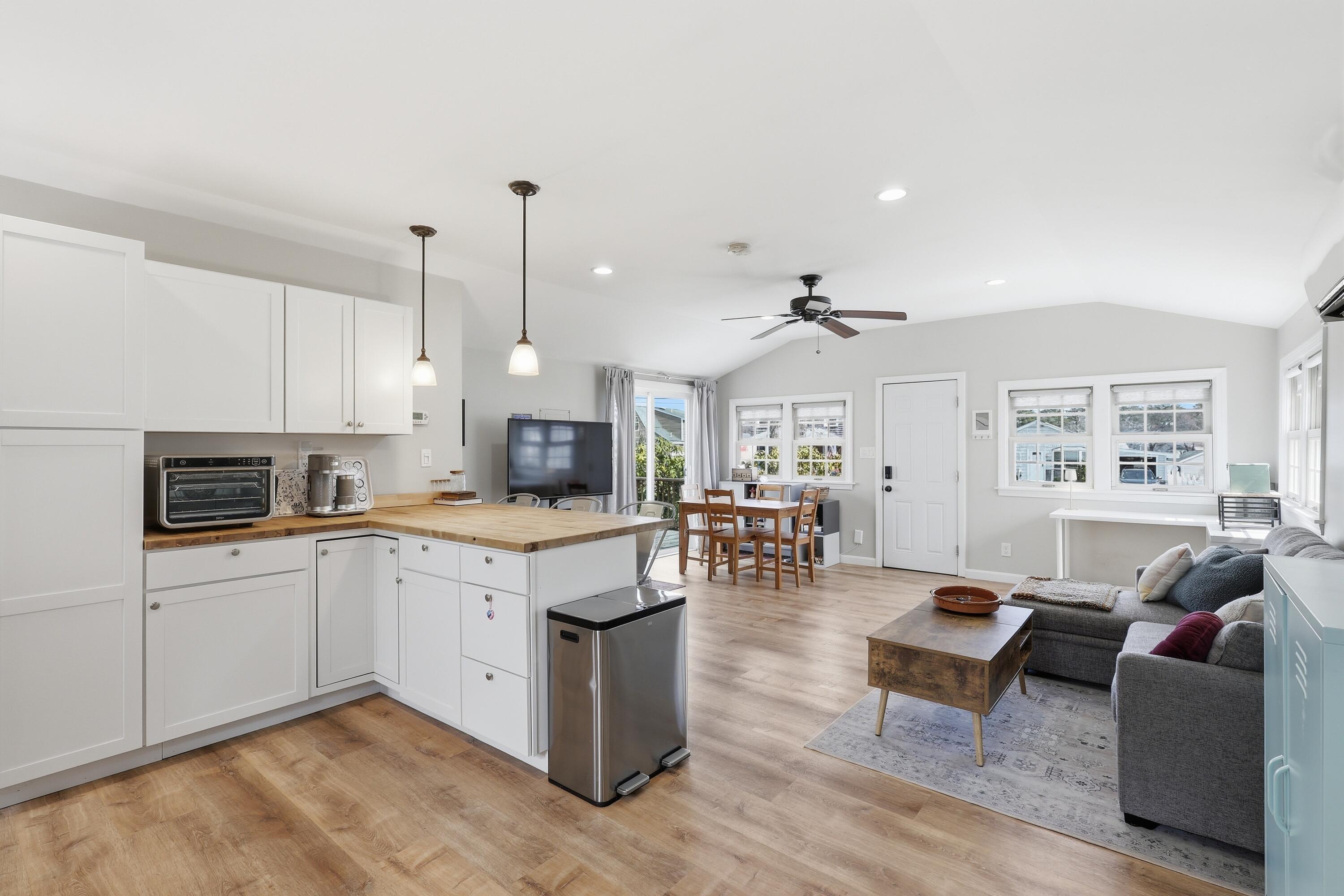 38 Agawam Lake Shore Drive
