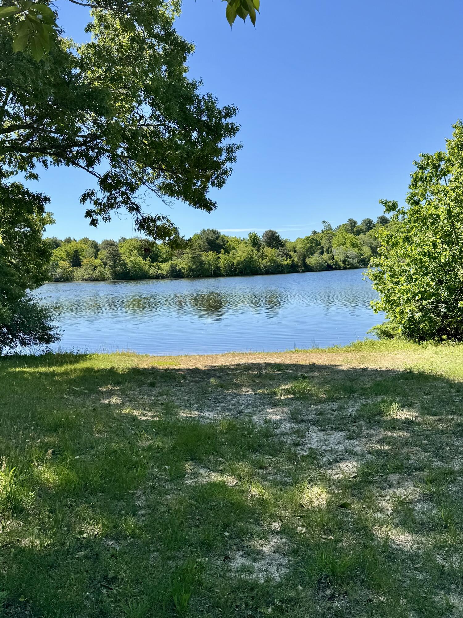 38 Agawam Lake Shore Drive