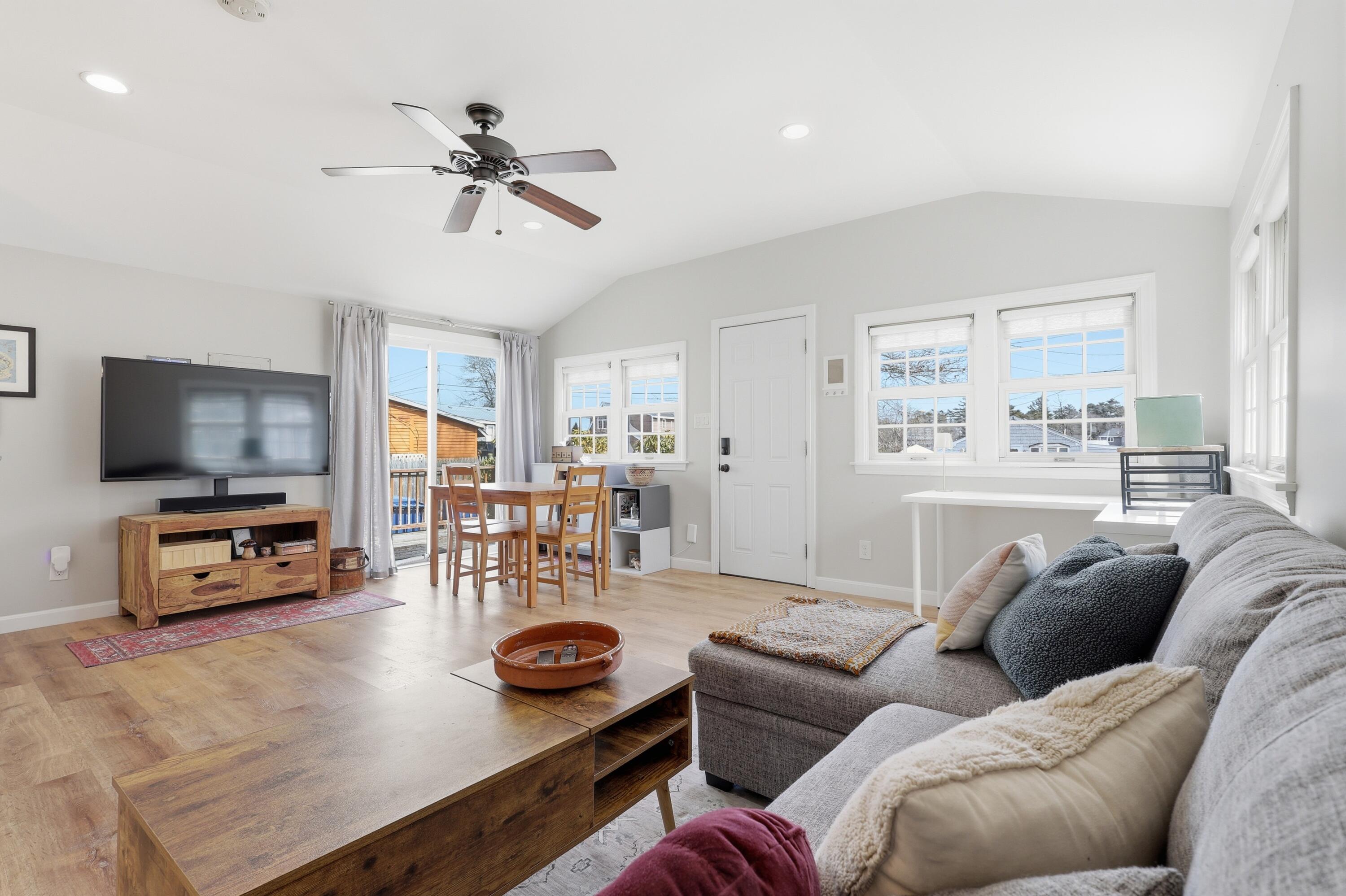 38 Agawam Lake Shore Drive