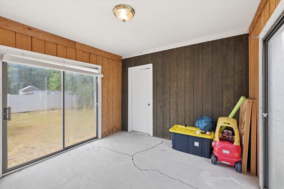 9 Deerfield Road
