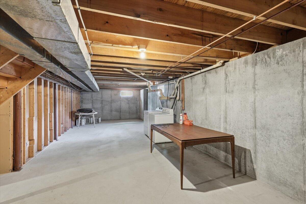 9 Deerfield Road
