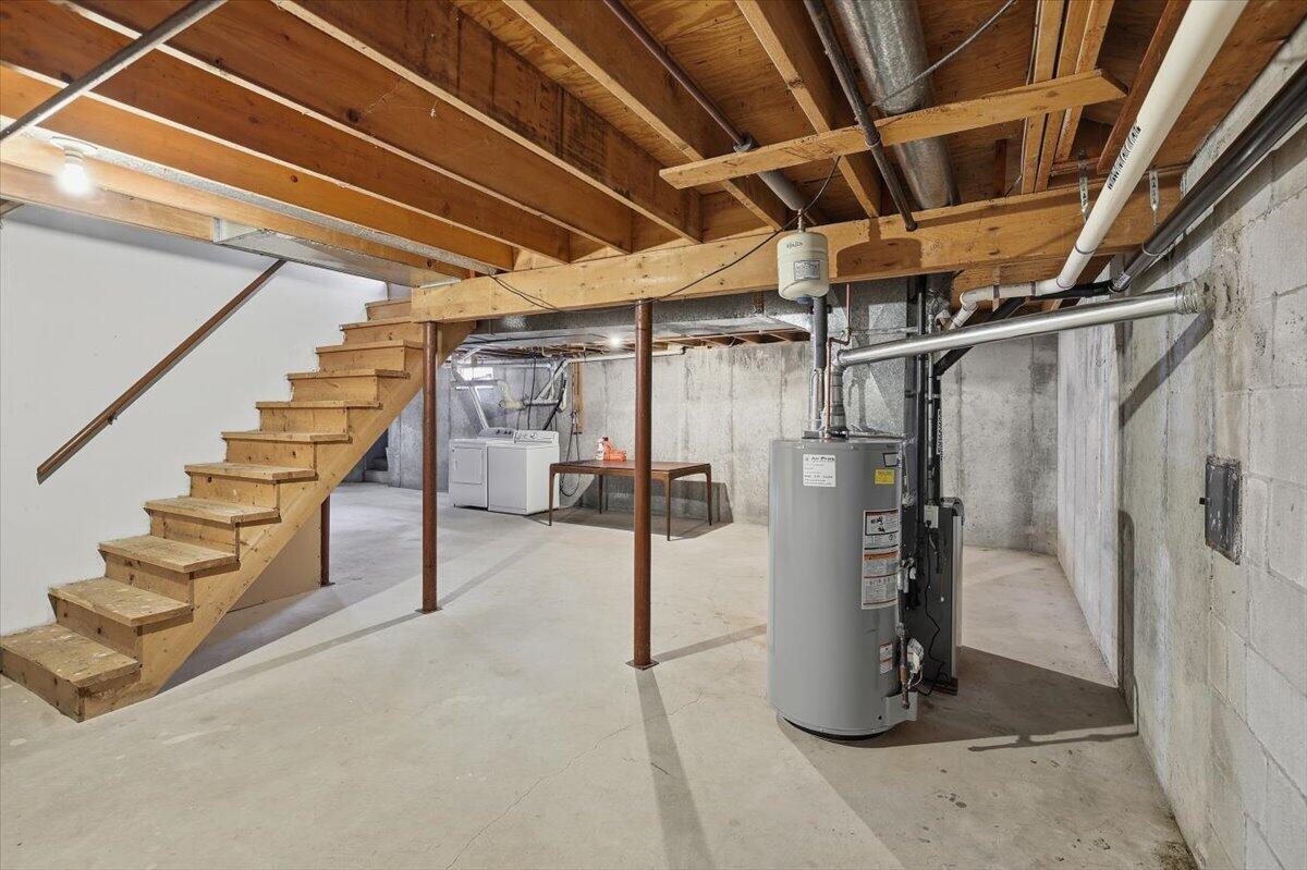 9 Deerfield Road
