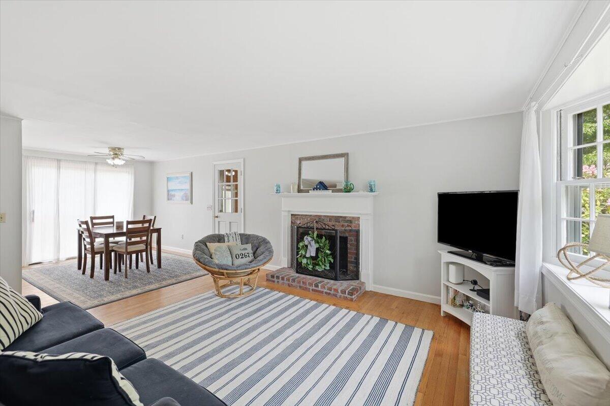 9 Deerfield Road