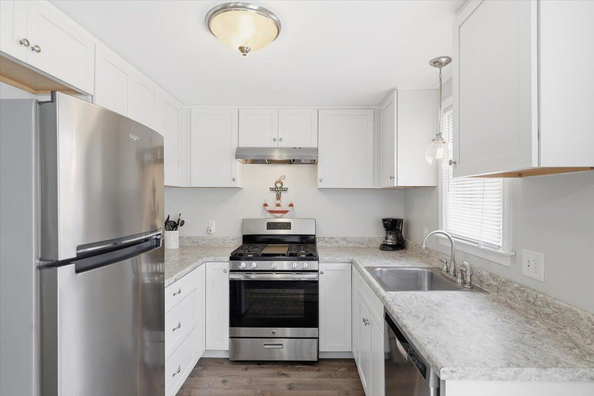 9 Deerfield Road