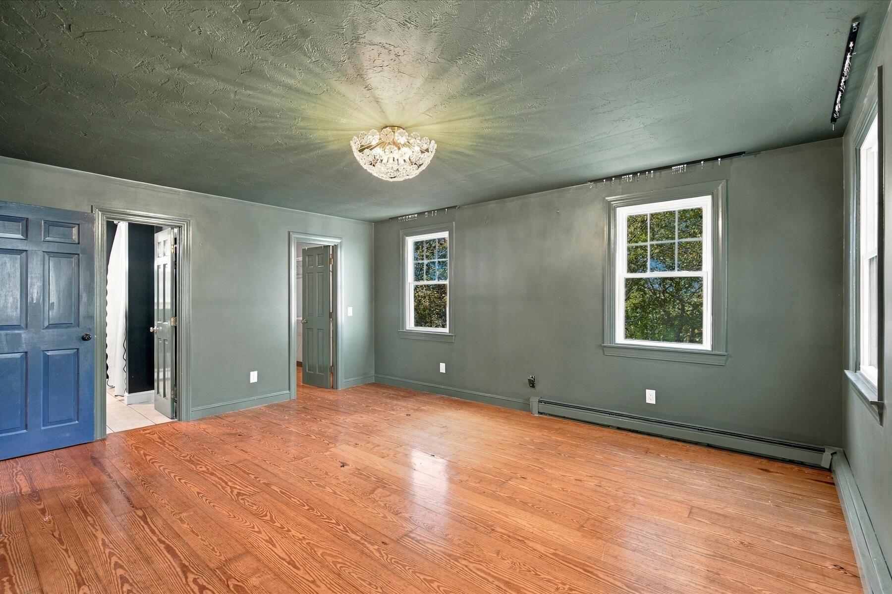 6 Luigi Avenue
