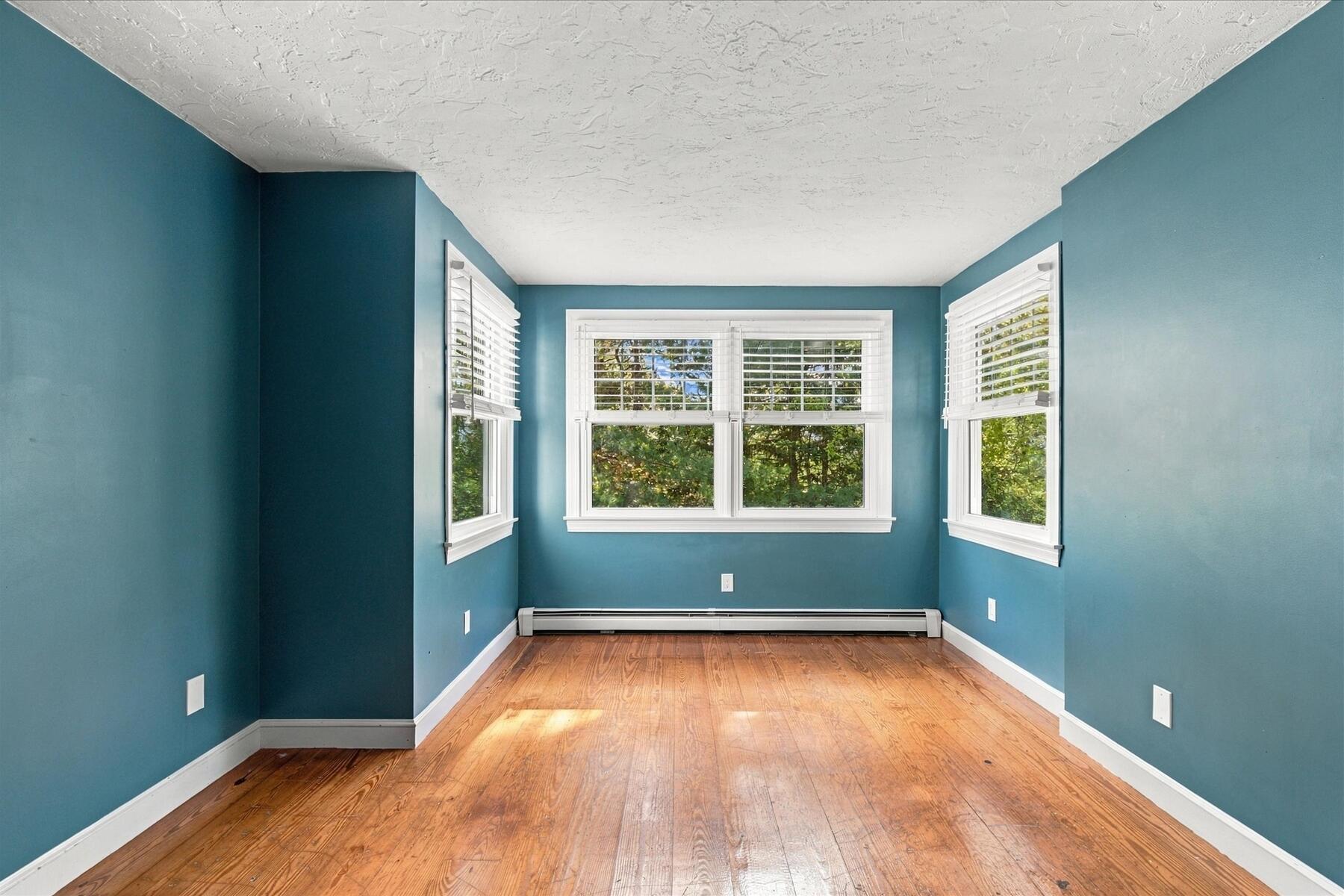 6 Luigi Avenue