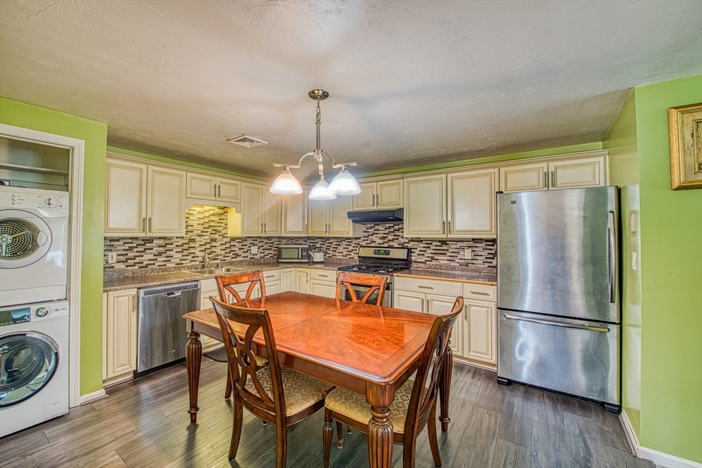 144 Hart Street # 15