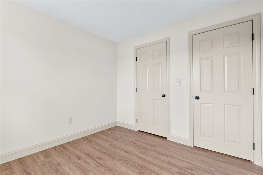 16 Pine St