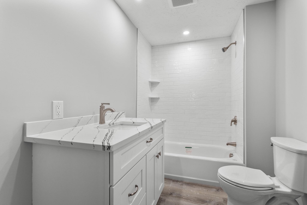 22 Cedar Dr