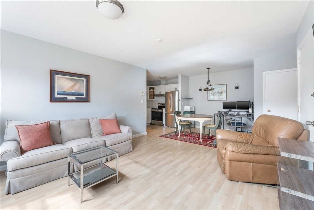 8 Tara Dr # 1