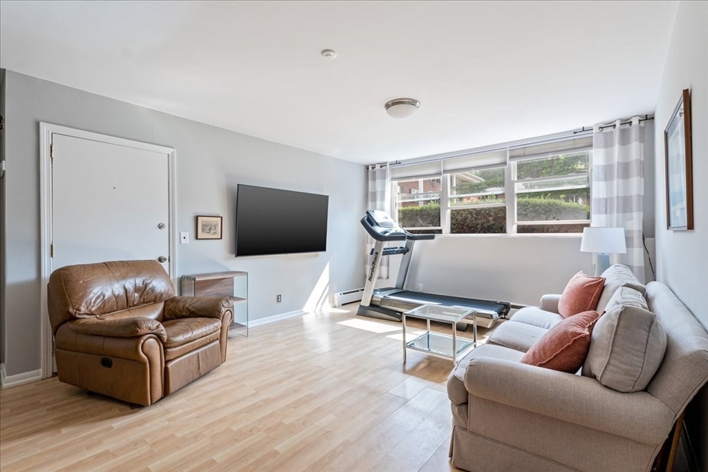 8 Tara Dr # 1