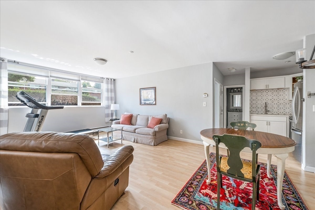 8 Tara Dr # 1