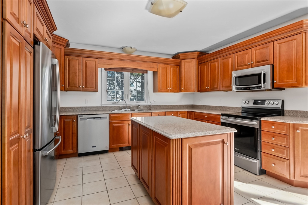 2 Centerville Ave