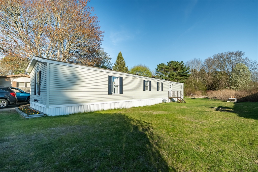 75 Kristen Ln