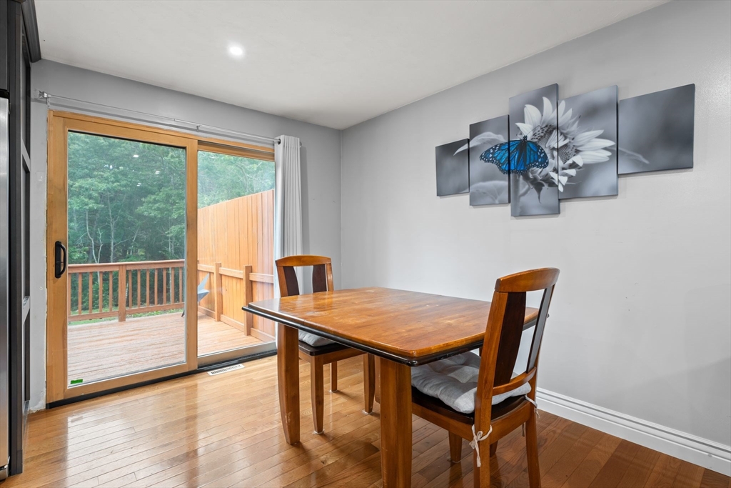 8 Santo St