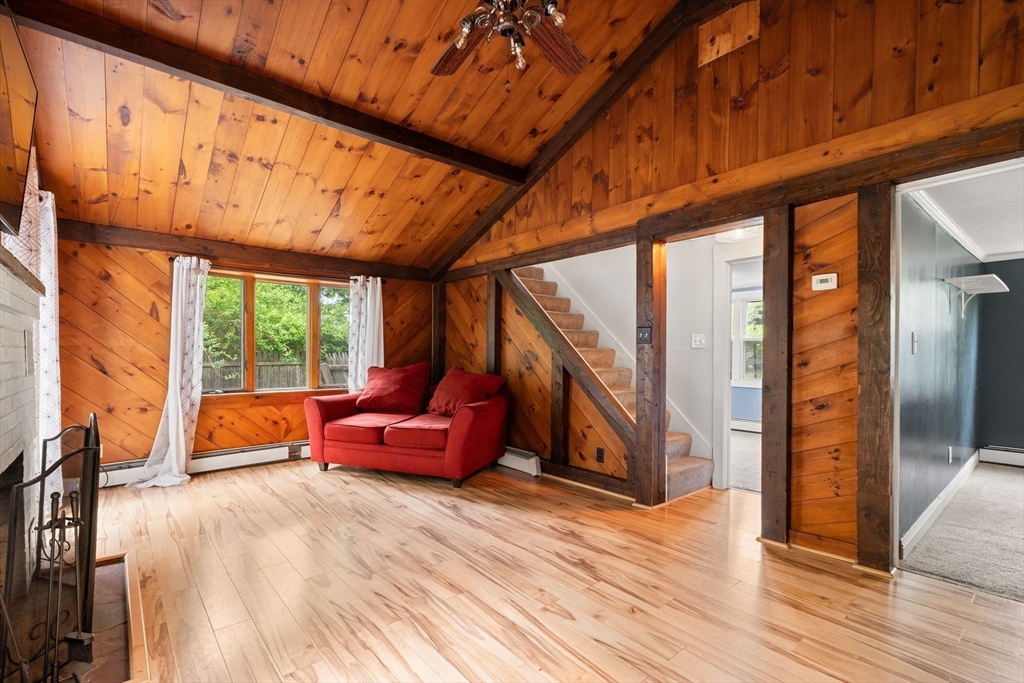 24 Oak Dr