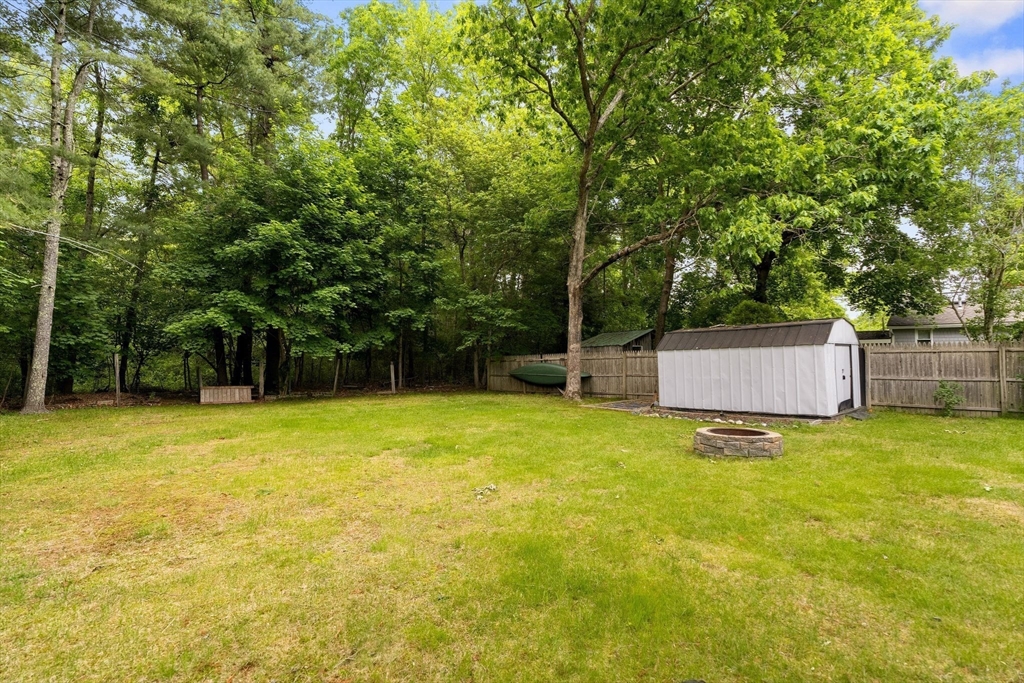 24 Oak Dr