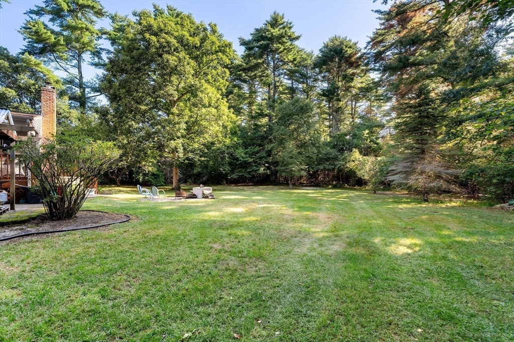 60 Canterbury Dr