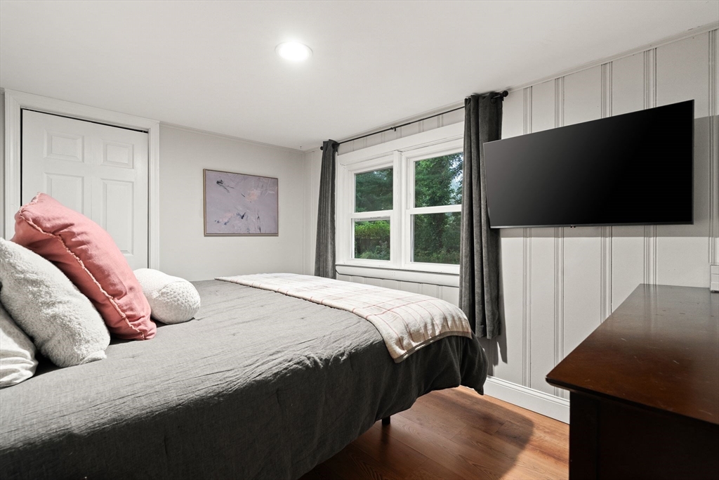 61 Cedar Dr