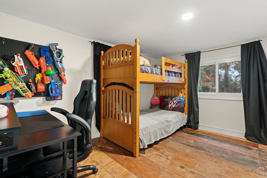 61 Cedar Dr