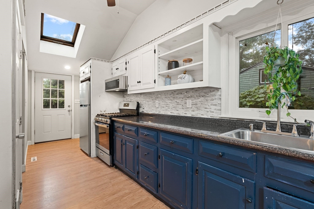 61 Cedar Dr