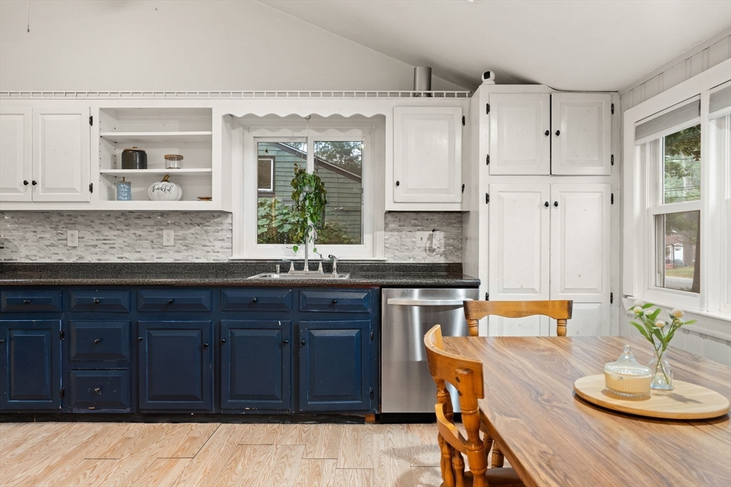 61 Cedar Dr
