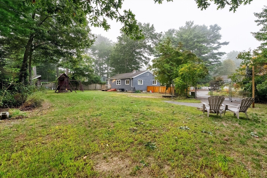 61 Cedar Dr