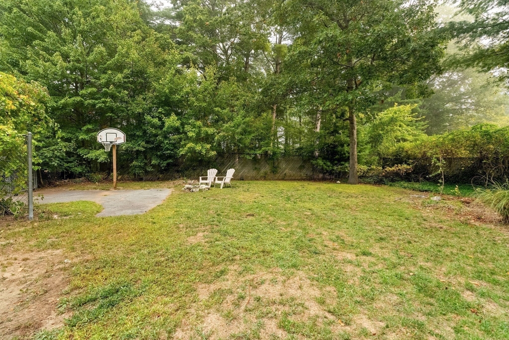 61 Cedar Dr