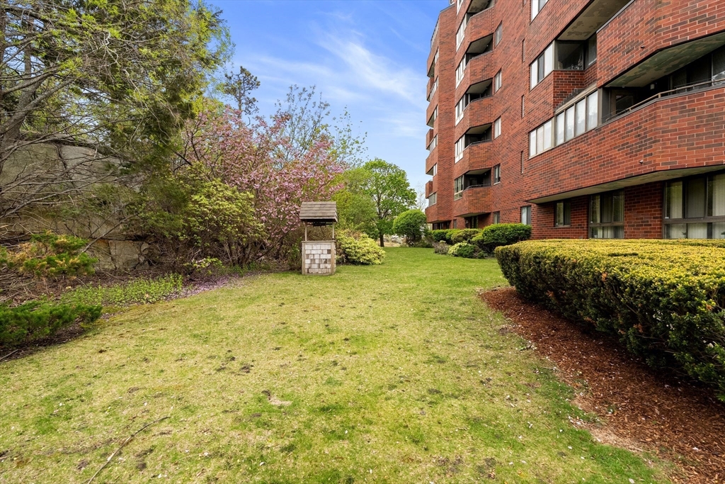 200 Burkhall St # 109