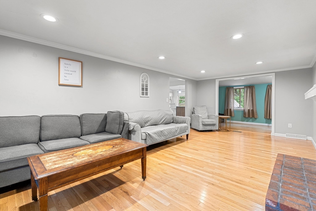 65 Flintlocke Dr
