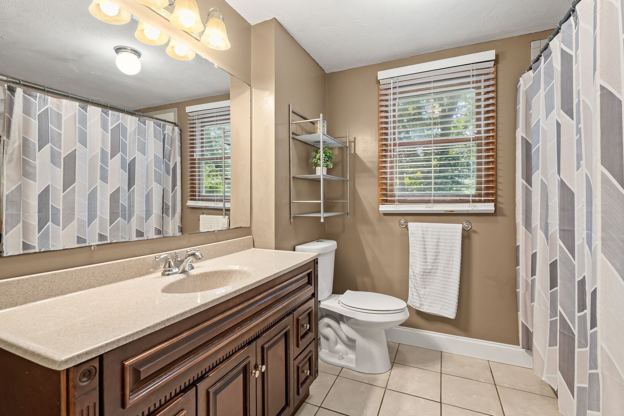 85 Baylies Rd # 2