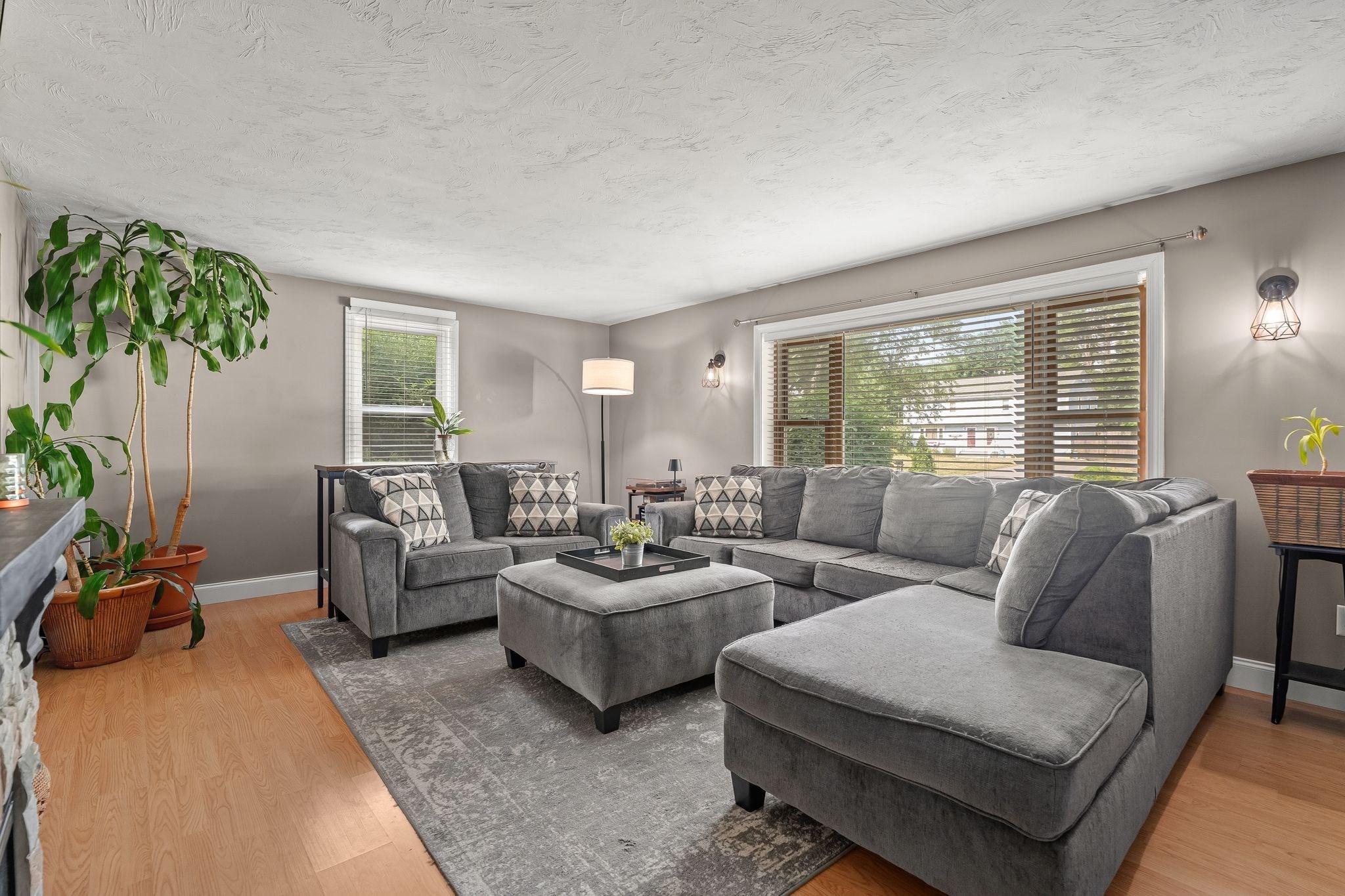 85 Baylies Rd # 2