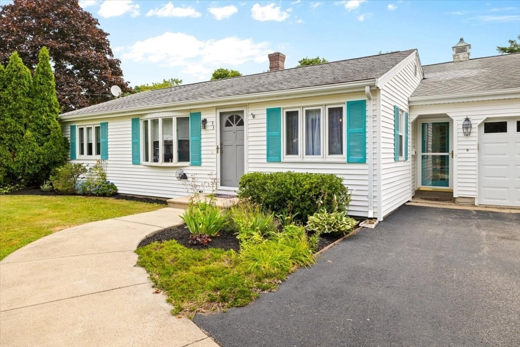 33 Homestead Ln