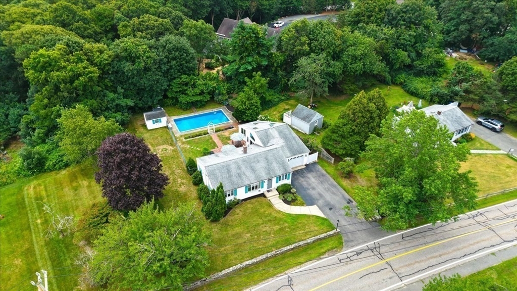 33 Homestead Ln