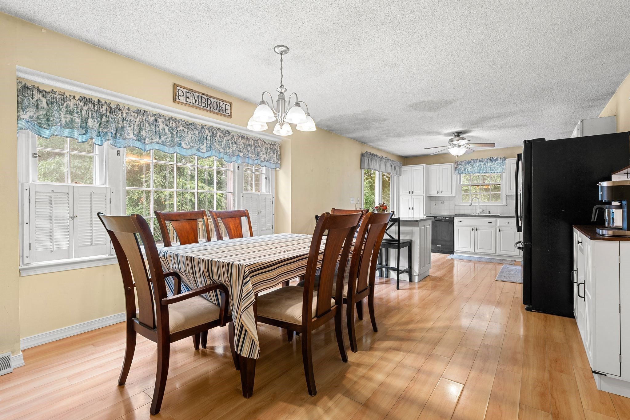 15 Liane Way