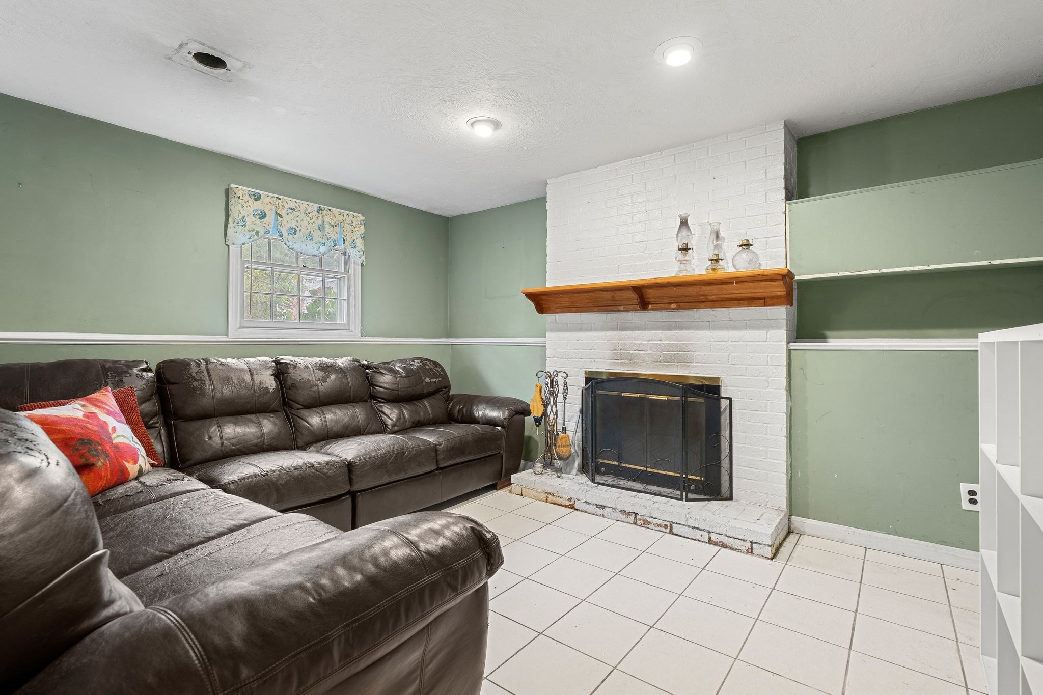 15 Liane Way