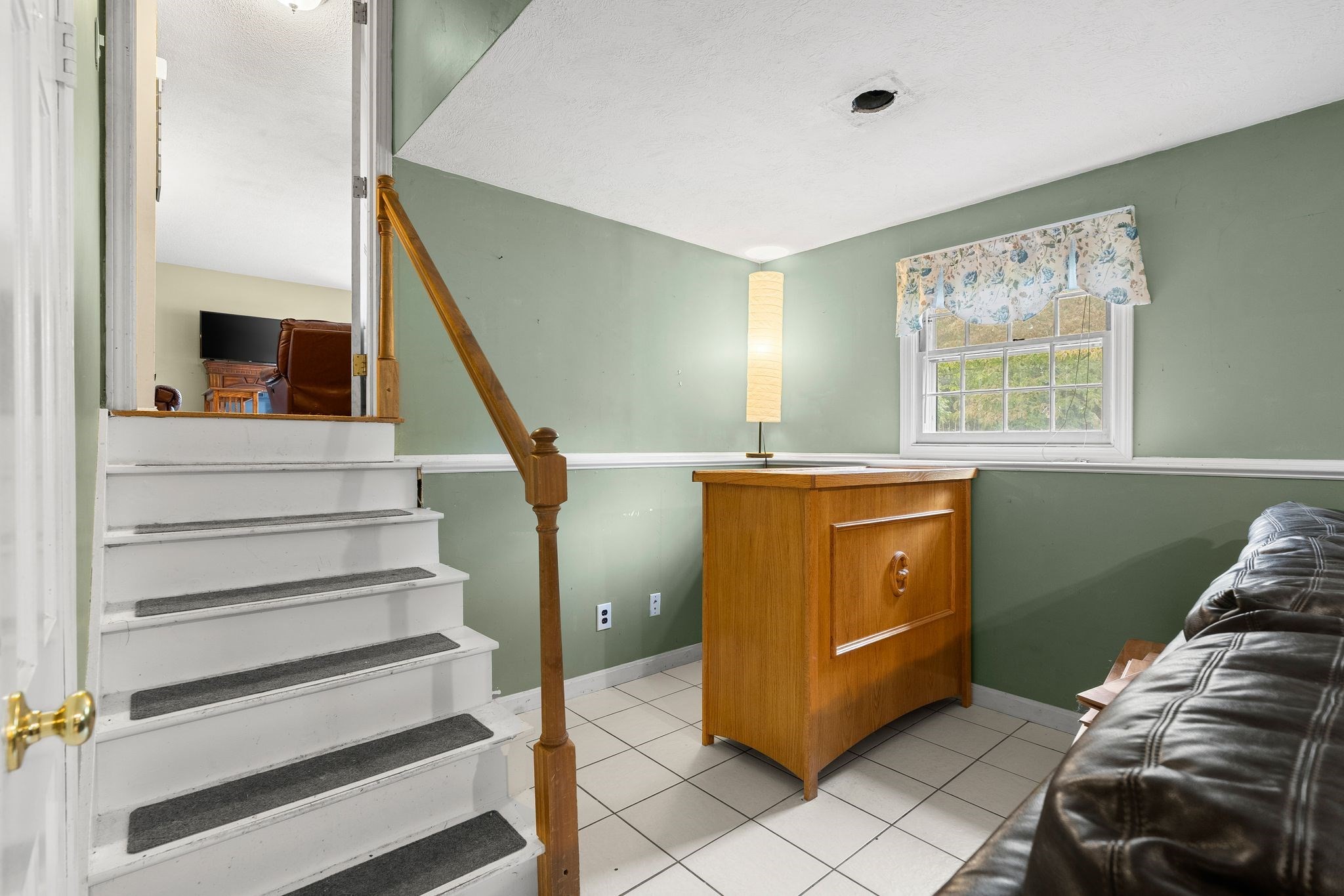 15 Liane Way