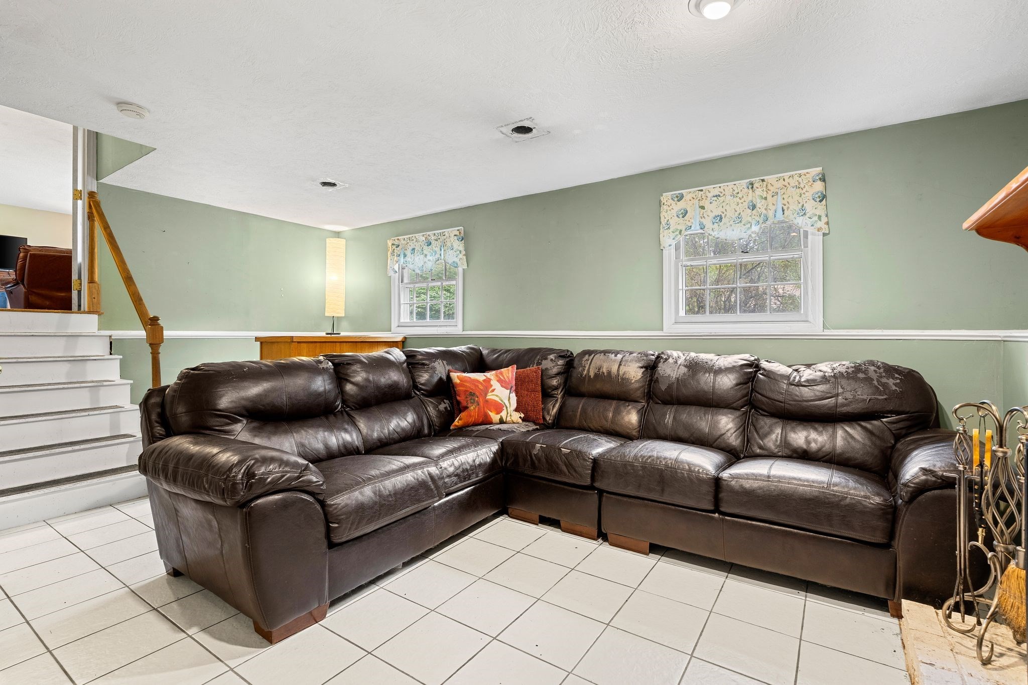 15 Liane Way