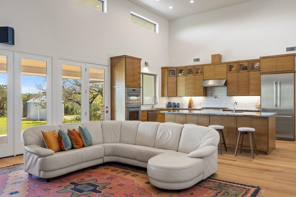 405 Spicewood Trails DR