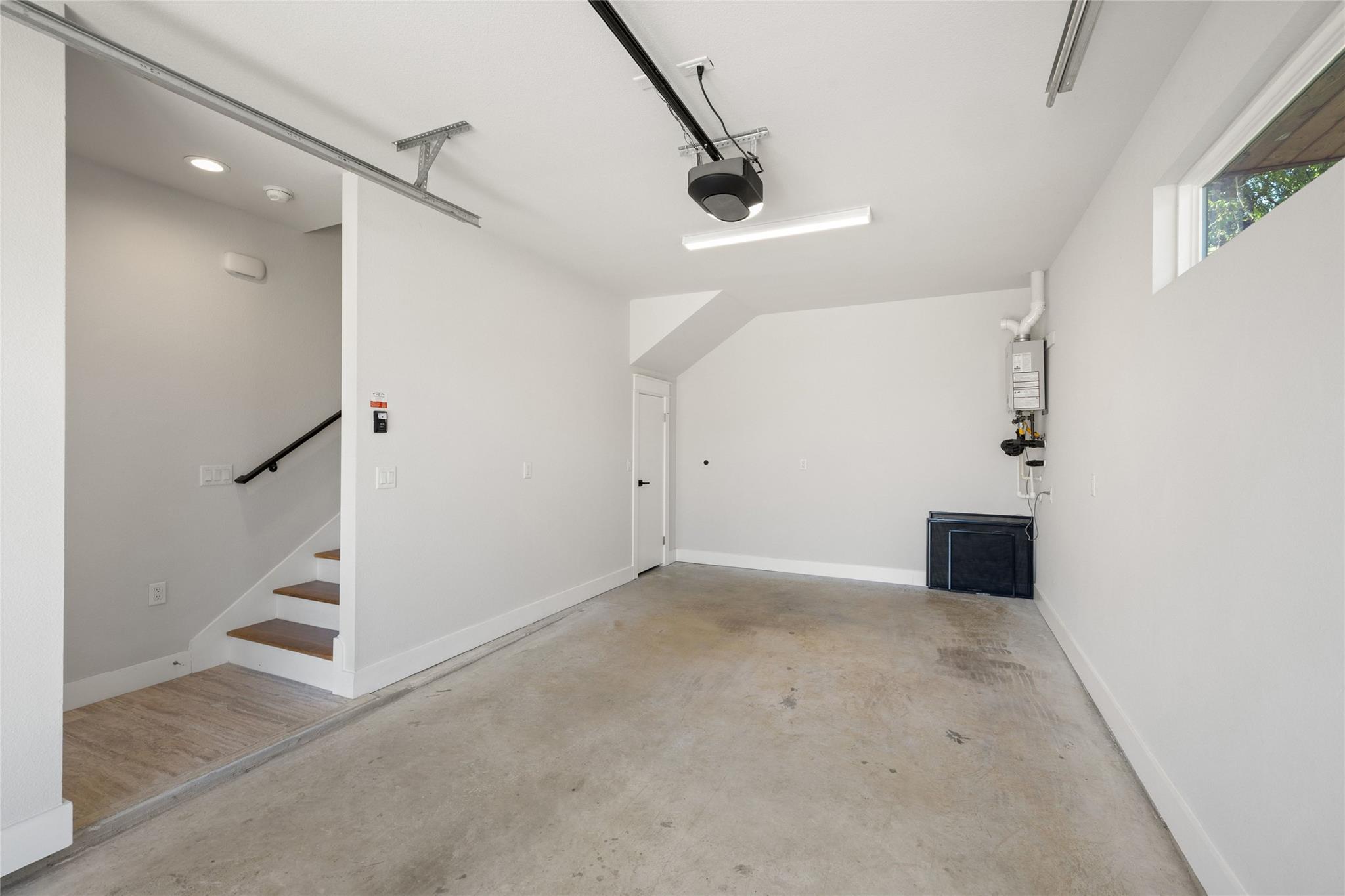 4400 Jinx Ave # 2