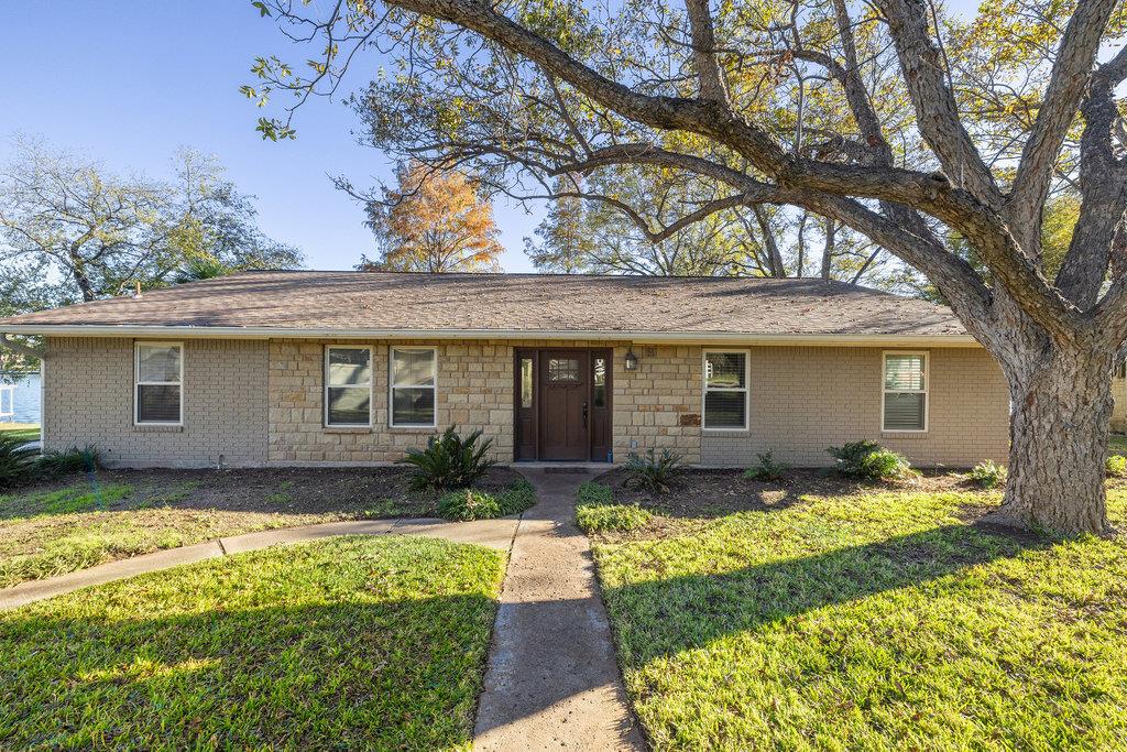 1922 Purple Sage LN
