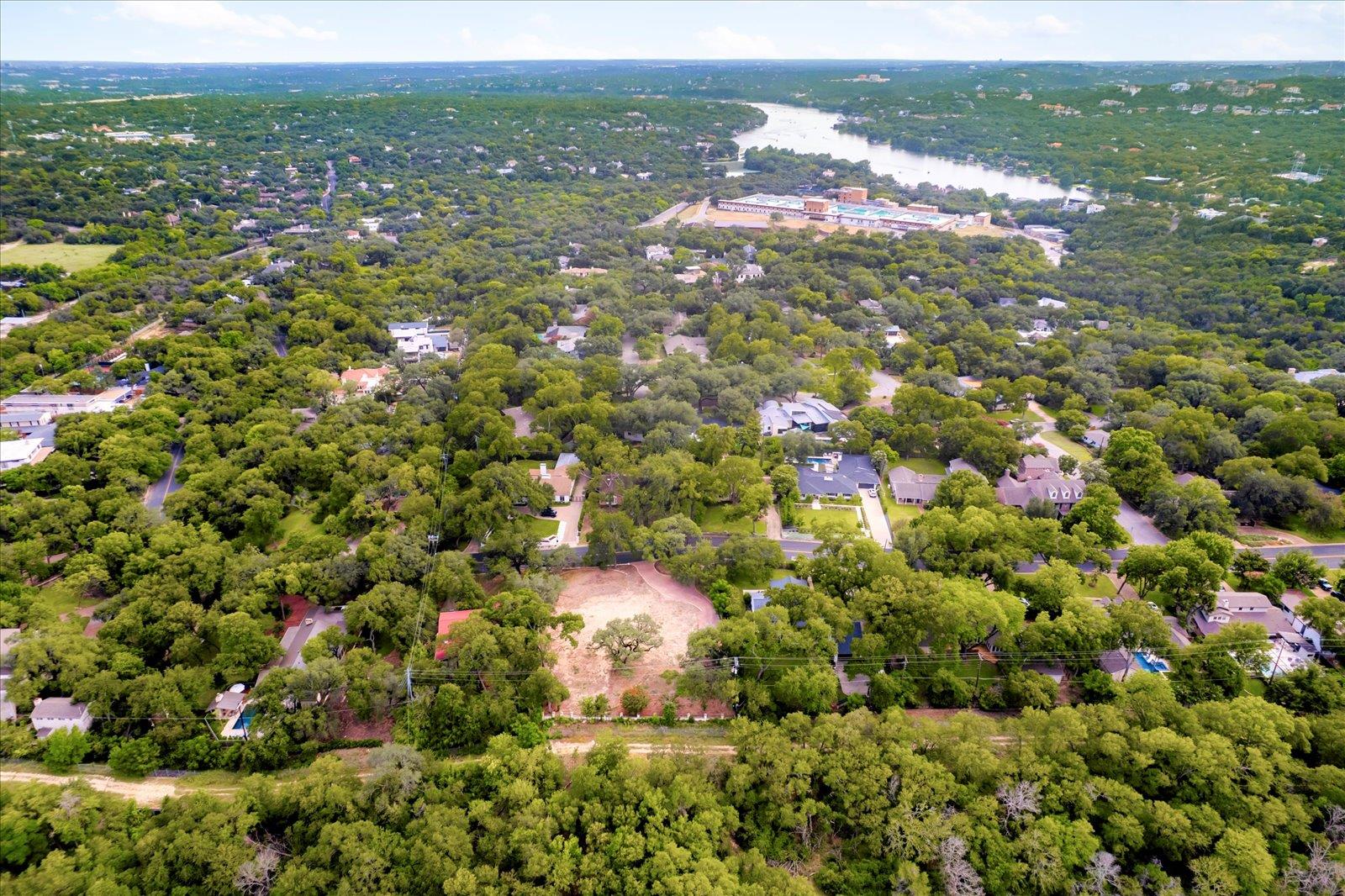 3917 Balcones DR