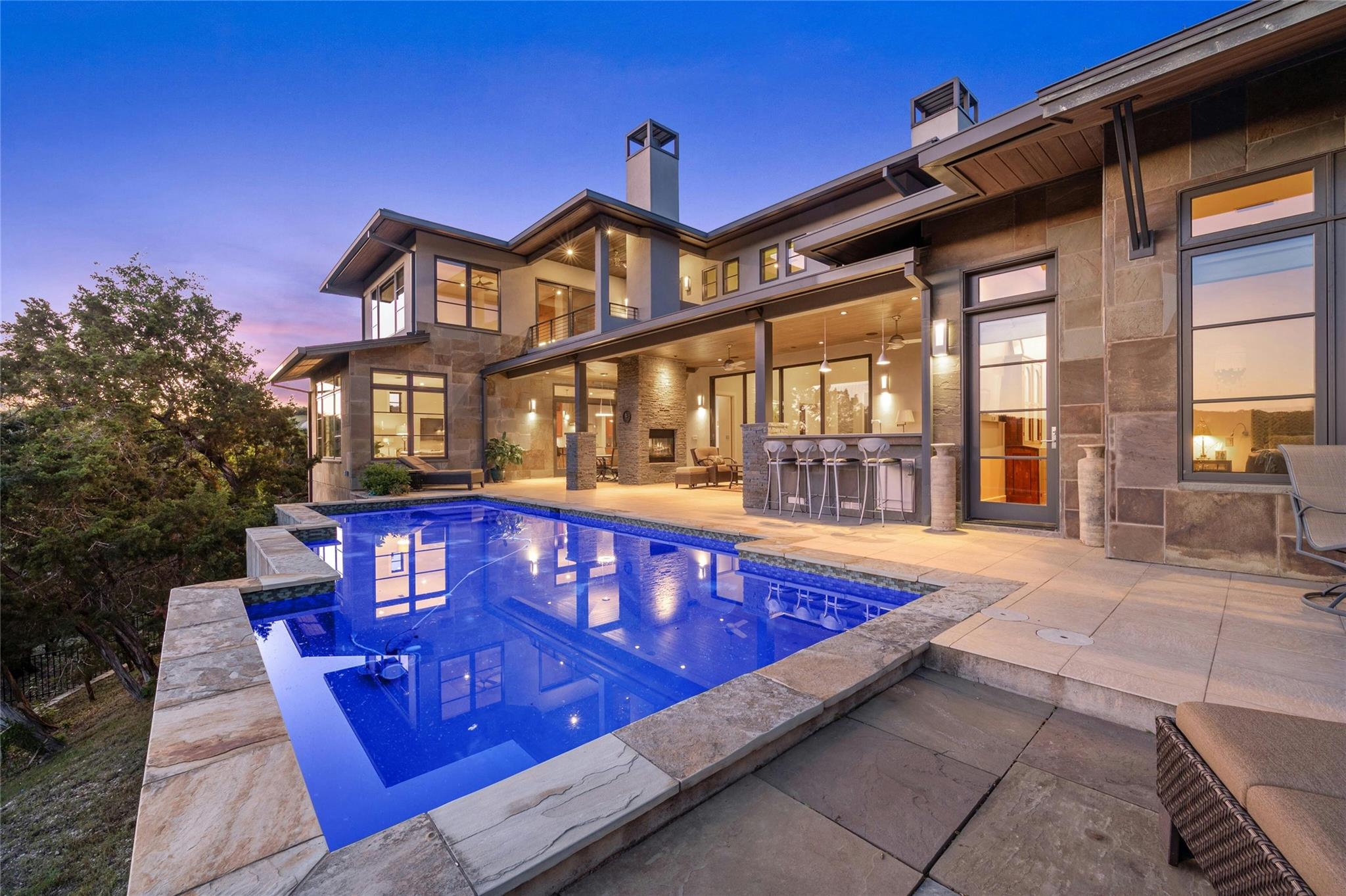 702 Crystal Mountain DR