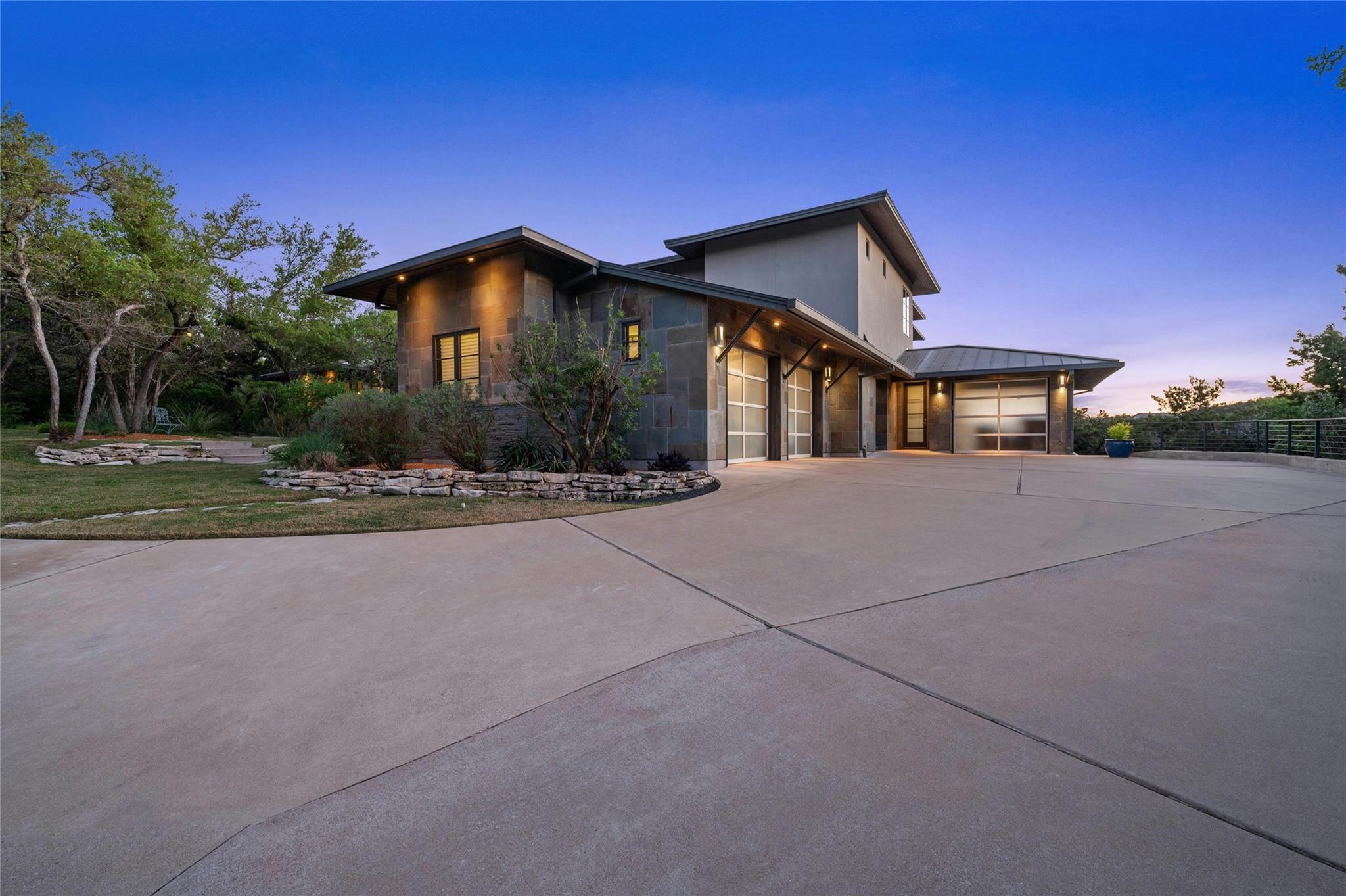 702 Crystal Mountain DR