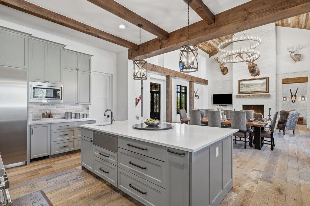 1660 Windmill Run RD