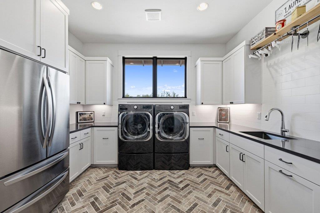 1660 Windmill Run RD