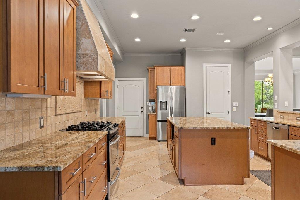 17201 Rocky Ridge RD