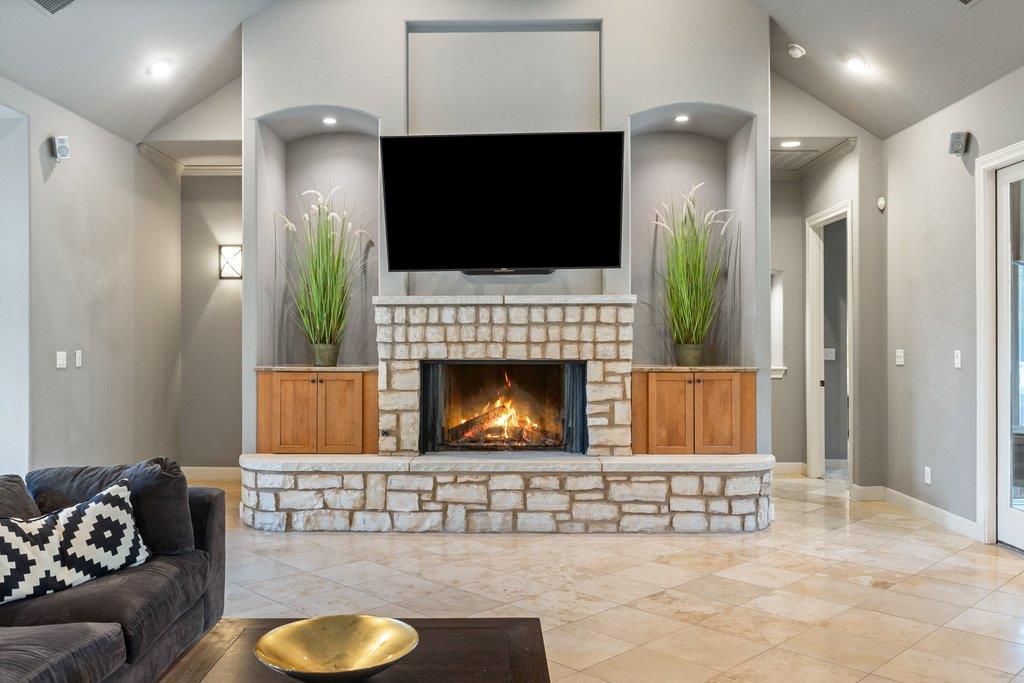 17201 Rocky Ridge RD