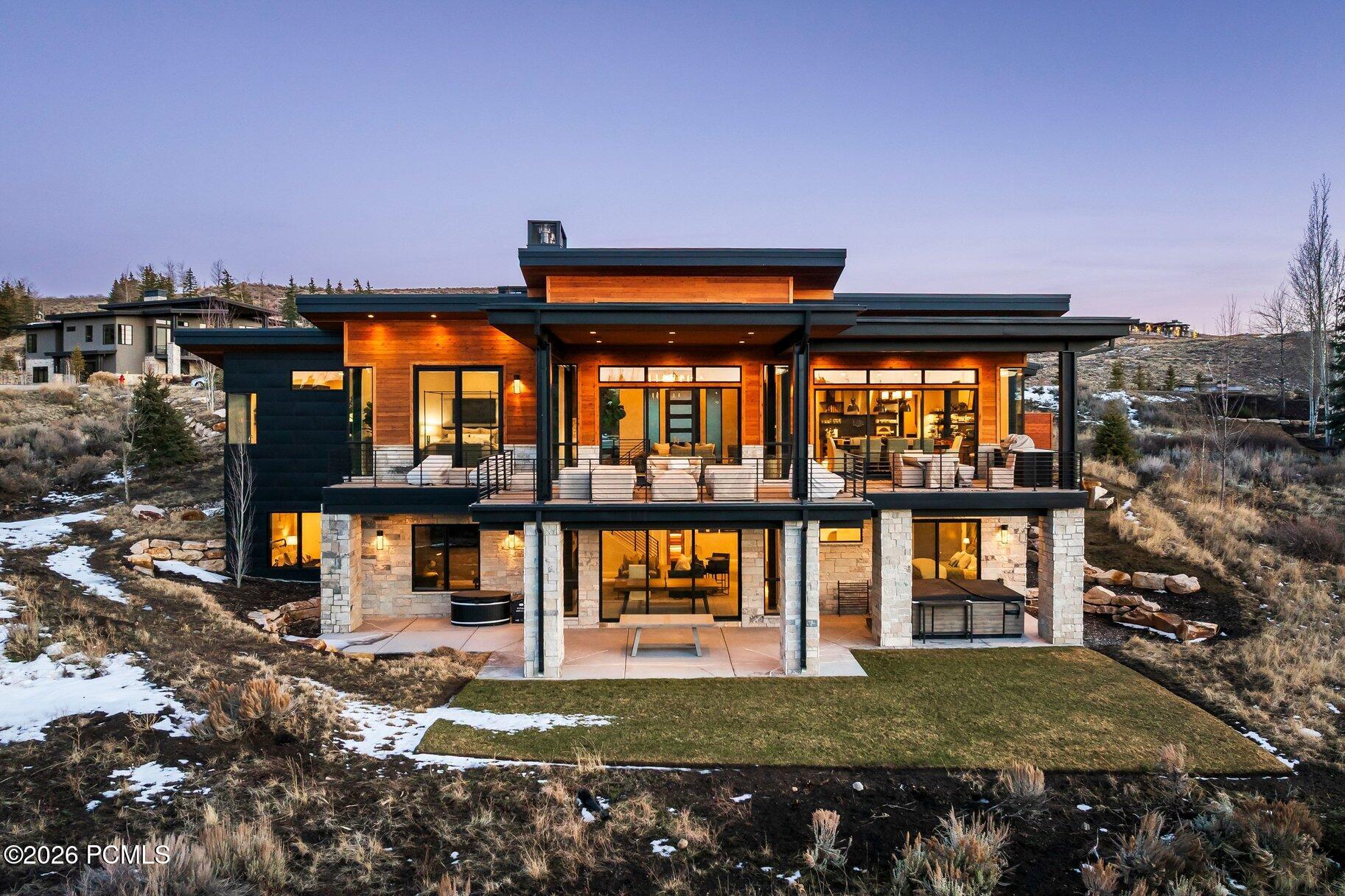 3191 E Westview Trail